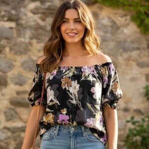 St. John's Bay Women's Black Floral Top- XL